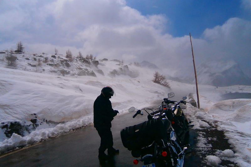 Tour en moto dans les alpes du sud